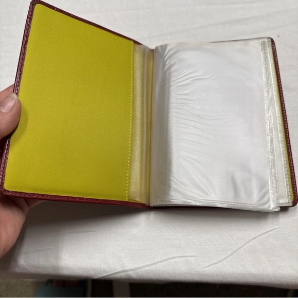 HOBO Vintage Photo Album in Rich Burgundy - Picture 6 of 7